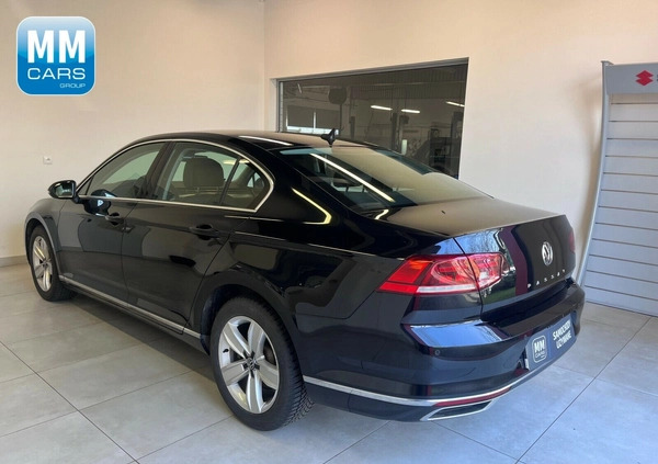 Volkswagen Passat cena 116850 przebieg: 66042, rok produkcji 2019 z Zabrze małe 497